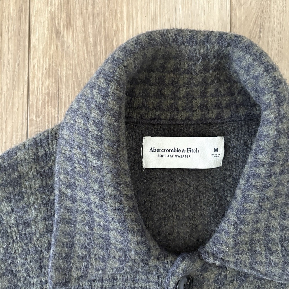 Abercrombie & Fitch Men's Medium Cardigan Soft A & F Sweater Plaid Button Up - Picture 3 of 7